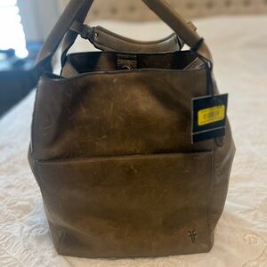 Frye, hobo bag (new with tags)